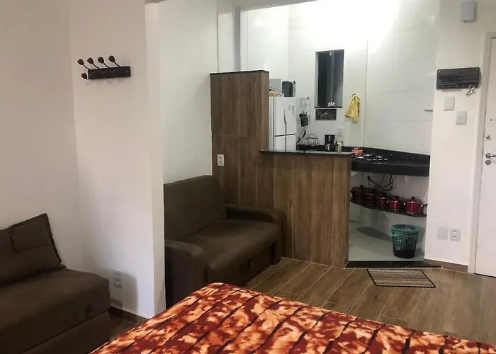 Copacabana Rua Tranquila E Arborizada Perto De Tudo Posto 2