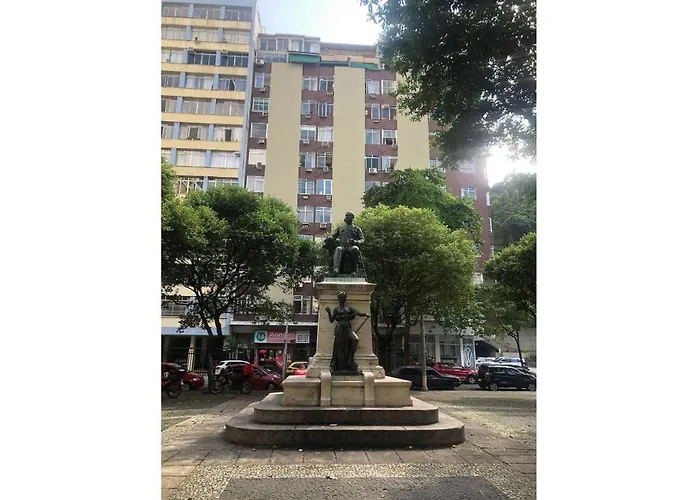 Copacabana Rua Tranquila E Arborizada Perto De Tudo Posto 2