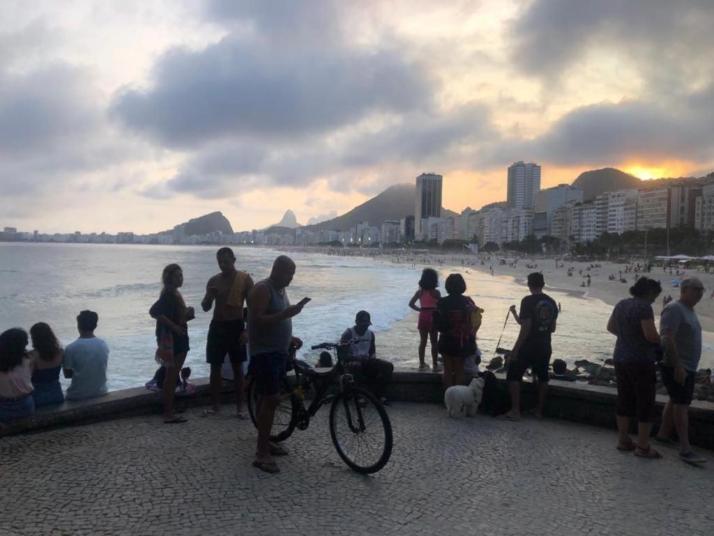Copacabana Rua Tranquila E Arborizada Perto De Posto 2 Apartment Rio de Janeiro